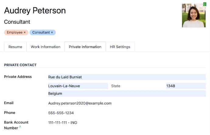 Fiche employé Odoo onglet Informations privées avec adresse personnelle, email, téléphone et RIB bancaire